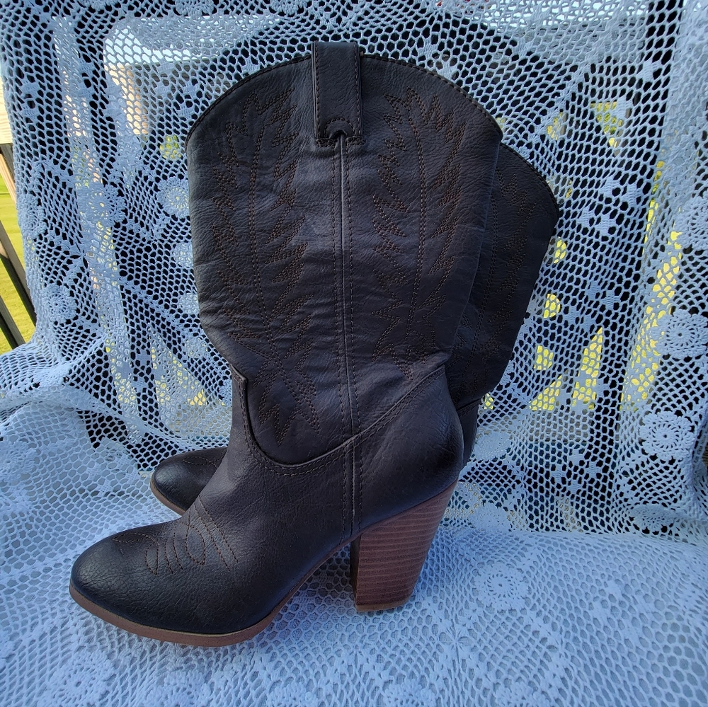 Miranda Lambert NWOT womens size 8 1/2 brown cowboy boots - Picture 2 of 8